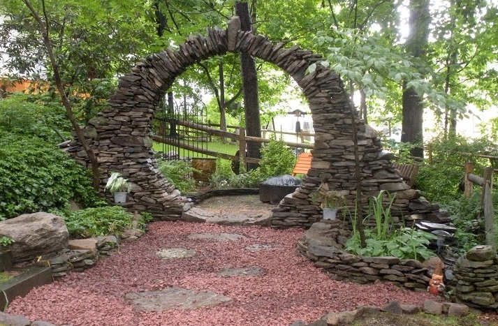 moon gate