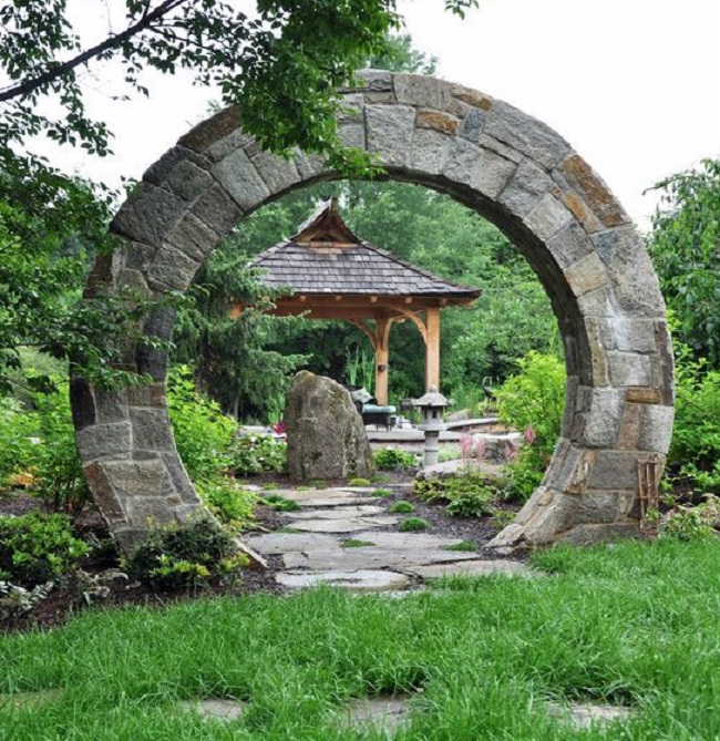 moon gate