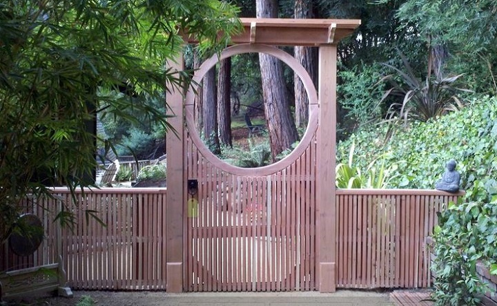 moon gate