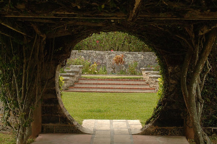 moon gate