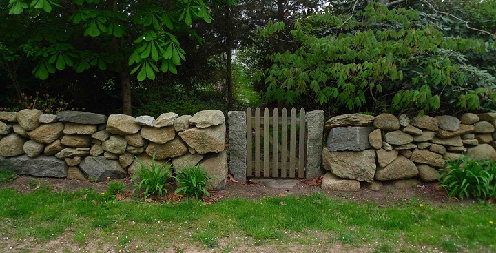 The Art Of Dry Stack Stone Wall Insteading - How To Make A Dry Stack Stone Wall