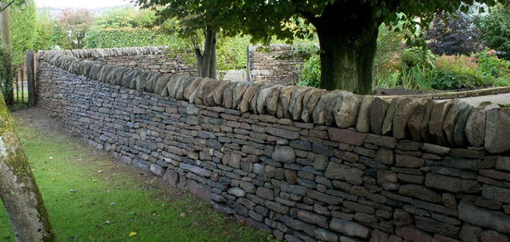 The Art Of The Dry Stack Stone Wall • Insteading