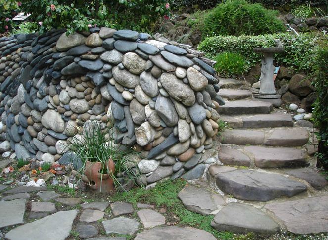 The Art Of Dry Stack Stone Wall Insteading - How To Build A Flagstone Wall With Mortar