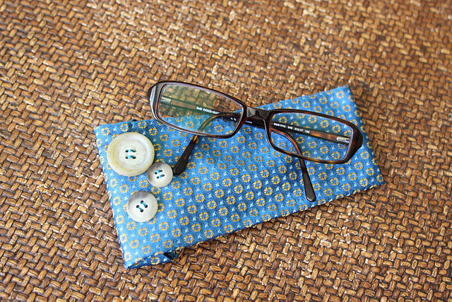 diy tie case Eyeglass Insteading Holiday Idea: â¢ DIY Necktie Case Handmade Gift