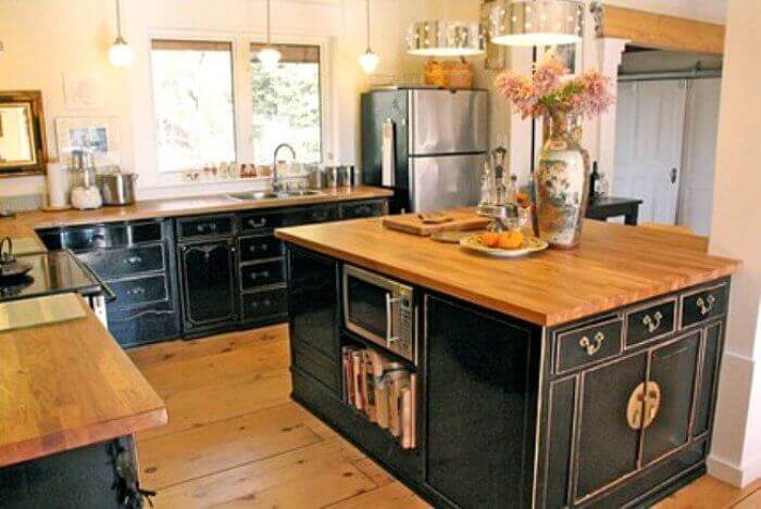 salvaged kitchen cabinets • insteading