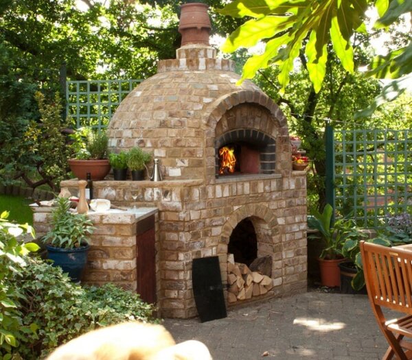 Outdoor Brick Ovens • Insteading